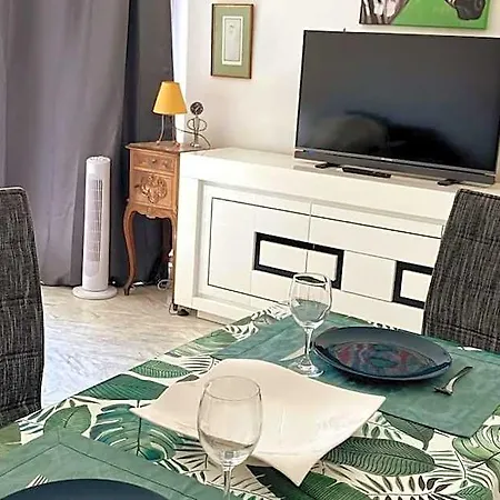 St Raphael Centre Calme Clim Commerces A Pieds Apartment