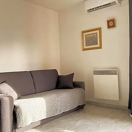 St Raphael Centre Calme Clim Commerces A Pieds Apartment *