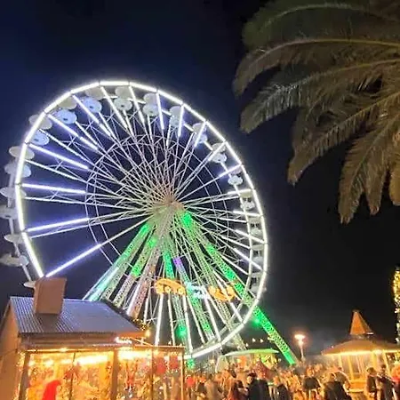 St Raphael Centre Calme Clim Commerces A Pieds *