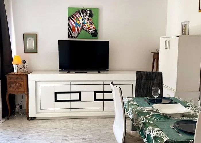 St Raphael Centre Calme Clim Commerces A Pieds شقة Saint-Raphaël